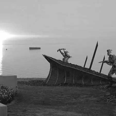 Апартаменты Le Neptune Арроманш-ле-Бен